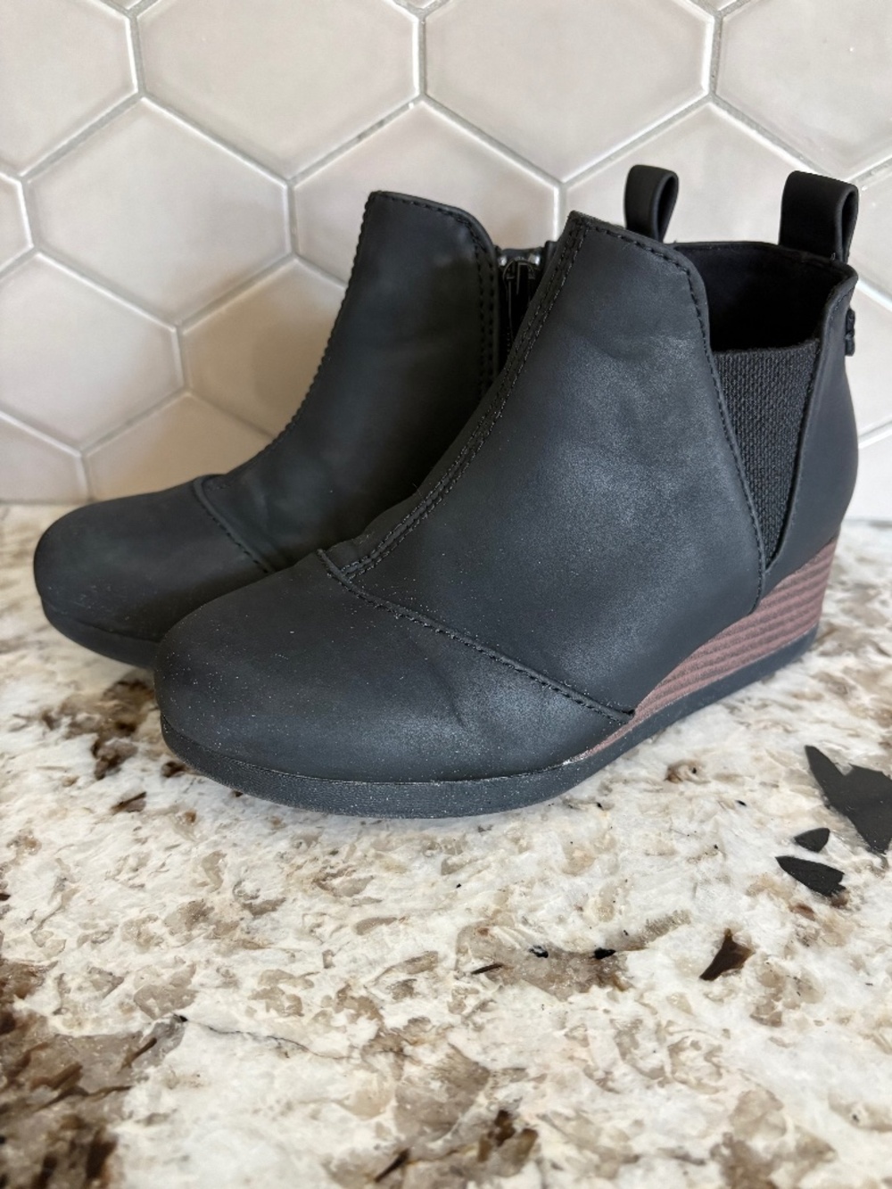 TOMS Girls Kelsey Wedge Booties